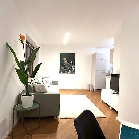 Perfekt Fuer 4! Kueche Netflix Nespresso Wlan *